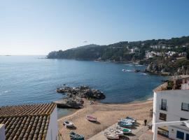 Penthouse Cortey, apartment in Calella de Palafrugell