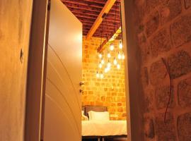 Salah Aldin House, pension in Akko