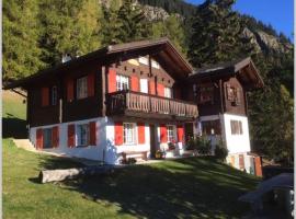 Idyllisches Chalet inmitten der Walliser Bergwelt – apartament w mieście Mörel