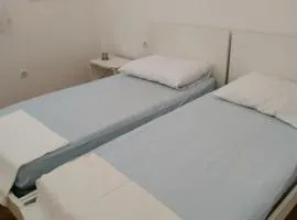 Room Lena