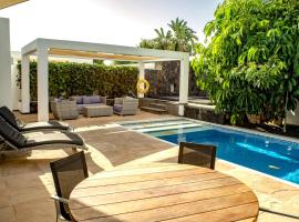 Casa Yuna with heated pool in El Roque, hotell i Cotillo
