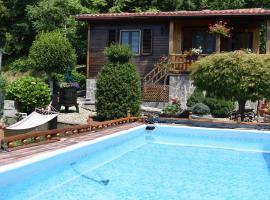 Baita La Stradella, cabin in Serravalle
