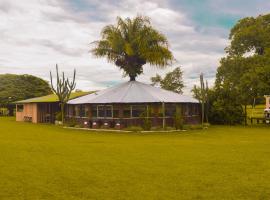 Pousada São João - Estrada Parque Pantanal, pensiune agroturistică din Corumbá