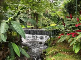 Thermal Paradise Villa, puhkemajutus sihtkohas Caluco