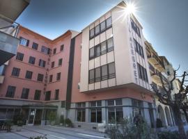 Hotel Alegret, hotel v destinaci Tremp