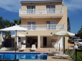 Diamond Villas, hotel in Paphos