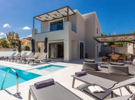 Lagoon Seabreeze Villa, Sumptuous Retreat, By ThinkVilla, hotel in Panormos Rethymno