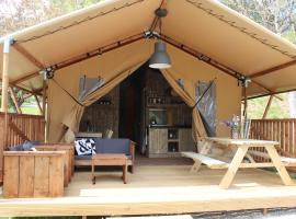 Glamping Lac du Causse, luxe tent in Lissac-sur-Couze