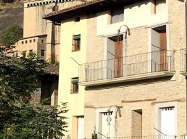 Casa Oliván, hotel v destinaci Graus