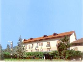 Ristorante Albergo da Giovanni, hotelli, jossa on pysäköintimahdollisuus kohteessa Carvico
