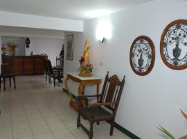 Hotel Tiumara Cartago、カルタゴのホテル