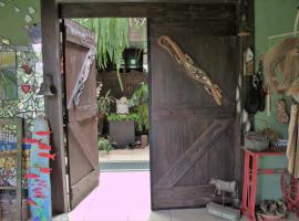 Salamandra Costa Rica, guest house in Jiménez