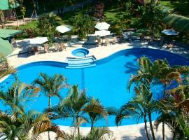 Hotel Villas Rio Mar, hotell i Dominical