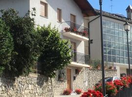 Chez Carlo, apartment in Aosta