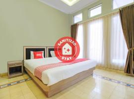 SUPER OYO Collection O 2383 Andongkoe 64 Salatiga, hotell i Salatiga