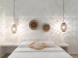 Thallos Cave House and Apartments