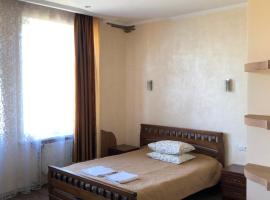 у Шептицьких, Hotel in Zolochiv
