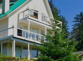 Kelli Creek Cottage - REDUCED PRICE ON TOURS, hotell sihtkohas Juneau