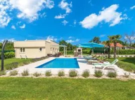 Awesome Home In Bale With Wifi, Private Swimming Pool And Outdoor Swimming Pool
