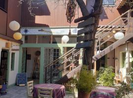 Eco-Hostal Tambo Verde, hotel near Baquedano Subway Station, Santiago