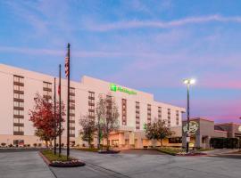 Holiday Inn La Mirada, an IHG Hotel, hotel near Cerritos Center for the Performing Arts, La Mirada