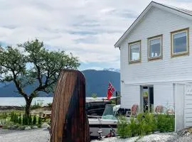 Seaside Serenity in Hardangerfjord-By Traum