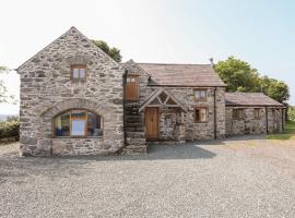 Ty Cerrig, holiday home in Gaerwen