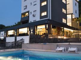 Hotel Amicus, hotel cu piscine din Mostar