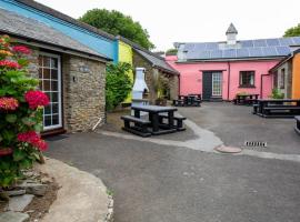 Yetland Farm Holiday Cottages, hotel di Combe Martin