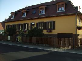 chez monika – hotel w mieście Monswiller