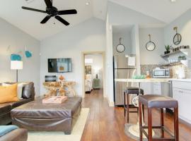 East 2nd Guest House, vacation home in Austin
