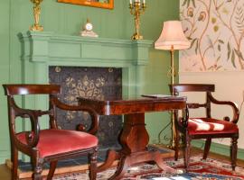 Viesnīca The Munches Room at Buittle Castle pilsētā Kāslduglasa