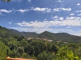 Casa Rural Ramos, hotel in Linares de la Sierra