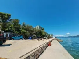 Apartments Valun