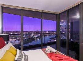 African Escape on Level 38 - Balcony with Views, hotel perto de Story Bridge Adventure Climb, Brisbane