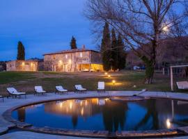 Podere La Piscina- Acqua Termale e Relax, hotel s parkiriščem v mestu San Casciano dei Bagni