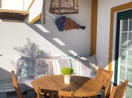 Trail House- Countryside and Beach, hotel in Longueira