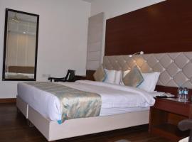 Hotel Meadows, hotel di Varanasi Cantt, Varanasi
