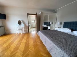 Apartements and rooms next to the Sea - Belveder Rab Sea and Sunset wiew, Hotel in Rab