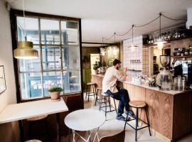 Woodah Hostel, hotel cerca de Jardines Tivoli, Copenhague