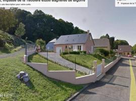 Petite maison aux abords de Bagnères de Bigorre – hotel w mieście Bagnères-de-Bigorre