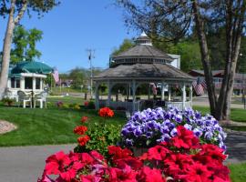 Amber's Inn and Suites, hotel cerca de Wisconsin Deer Park, Wisconsin Dells