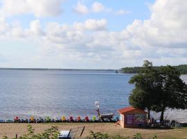 Chambre perchée Lacanau - vue sur lac, vacation rental in Lacanau-Océan