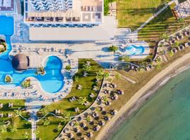 Golden Bay Beach Hotel, hotel in Larnaca