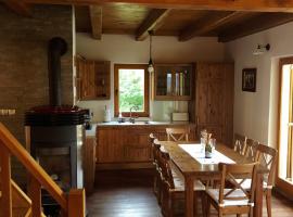 Gozdarjeva koča nad Rimskimi Toplicami, hotel v destinaci Dol pri Hrastniku