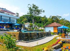 House of Belasun, hotel with pools in Palabuhanratu