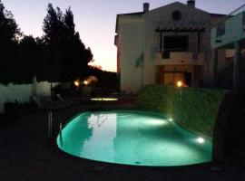 Casa Carmela，位于布尔高的酒店