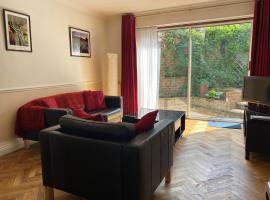 Byways Serviced Apartments, hotel em Salisbury