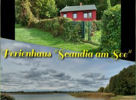 Ferienhaus Scandia am See, ubytování v soukromí na pláži v destinaci Warnitz