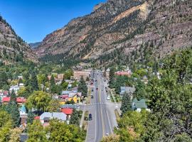 Updated Rustic-Chic Condo on Ourays Main Street!, hotel din Ouray